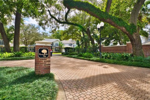 Adosado en venta en Orlando, Florida, 3 dormitorios, 239.32 m2 № 1401844 - foto 2