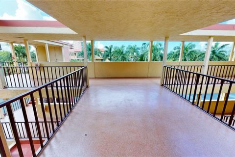 Condominio en venta en Punta Gorda, Florida, 3 dormitorios, 240.8 m2 № 256118 - foto 5