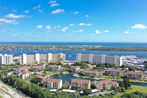 Condominio en venta en North Palm Beach, Florida, 2 dormitorios, 114.73 m2 № 652580 - foto 13