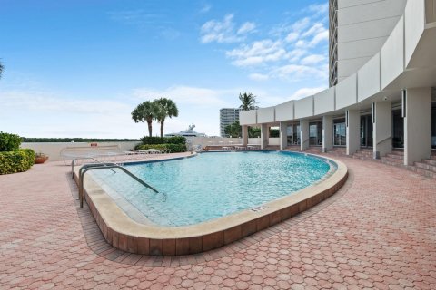 Copropriété à vendre à North Palm Beach, Floride: 2 chambres, 114.73 m2 № 652580 - photo 17