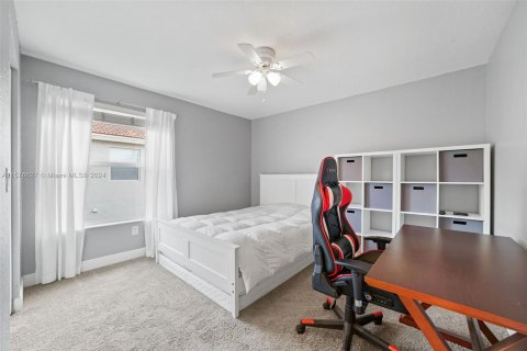 Casa en venta en Miramar, Florida, 5 dormitorios, 257.43 m2 № 1178146 - foto 18