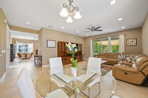 Casa en venta en Miramar, Florida, 5 dormitorios, 257.43 m2 № 1178146 - foto 6