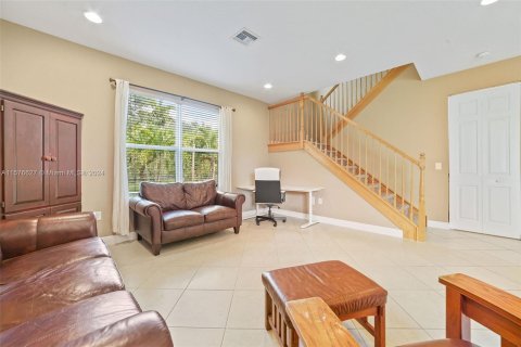 Villa ou maison à vendre à Miramar, Floride: 5 chambres, 257.43 m2 № 1178146 - photo 3