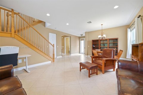 Villa ou maison à vendre à Miramar, Floride: 5 chambres, 257.43 m2 № 1178146 - photo 4