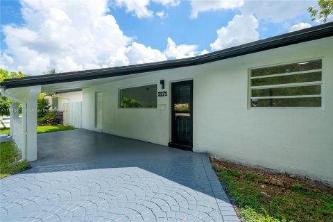 Villa ou maison à vendre à Miramar, Floride: 3 chambres, 104.52 m2 № 1328343 - photo 2