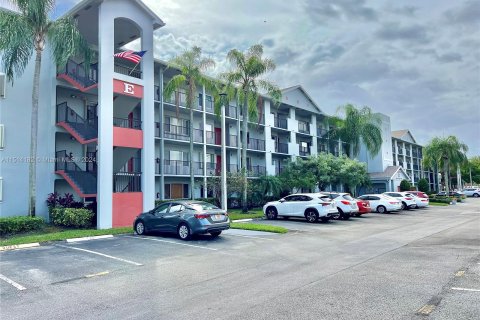 Condominio en venta en Pembroke Pines, Florida, 2 dormitorios, 105.63 m2 № 951431 - foto 24