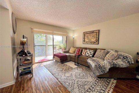 Condominio en venta en Pembroke Pines, Florida, 2 dormitorios, 105.63 m2 № 951431 - foto 6