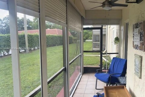 Condo in Pembroke Pines, Florida, 2 bedrooms  № 1384318 - photo 18