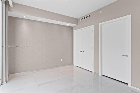 Copropriété à vendre à Miami, Floride: 3 chambres, 173.54 m2 № 942299 - photo 5