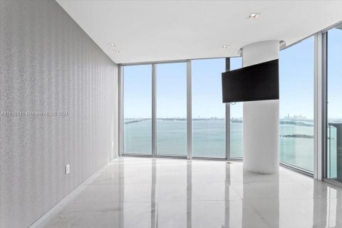 Condominio en venta en Miami, Florida, 3 dormitorios, 173.54 m2 № 942299 - foto 10