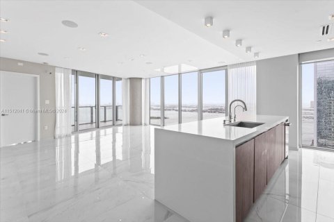 Condominio en venta en Miami, Florida, 3 dormitorios, 173.54 m2 № 942299 - foto 26