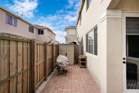 Condo in Miami, Florida, 3 bedrooms  № 1221044 - photo 26