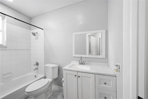 Condo in Miami, Florida, 3 bedrooms  № 1221044 - photo 21