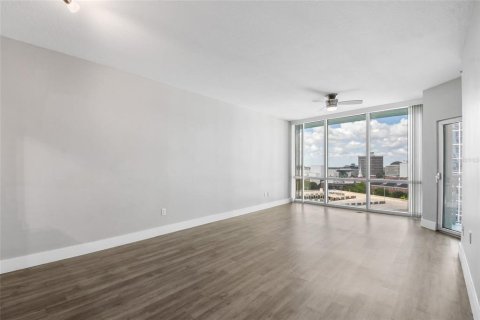 Condominio en venta en Orlando, Florida, 2 dormitorios, 110.27 m2 № 1190869 - foto 11