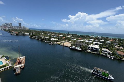 Condo in Aventura, Florida, 2 bedrooms  № 1309523 - photo 10