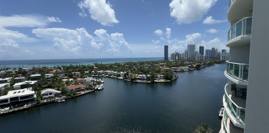 Condo in Aventura, Florida, 2 bedrooms  № 1309523