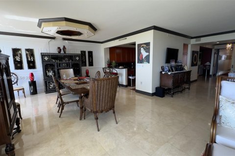 Copropriété à vendre à Aventura, Floride: 2 chambres, 276.85 m2 № 1309523 - photo 21