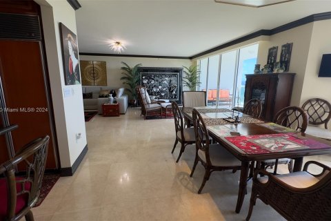 Condo in Aventura, Florida, 2 bedrooms  № 1309523 - photo 28