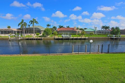 House in Punta Gorda, Florida 3 bedrooms, 205.22 sq.m. № 1356218 - photo 26