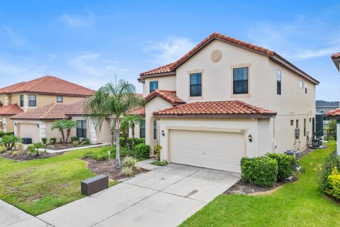 Villa ou maison à vendre à Kissimmee, Floride: 7 chambres, 331.2 m2 № 1276220 - photo 2