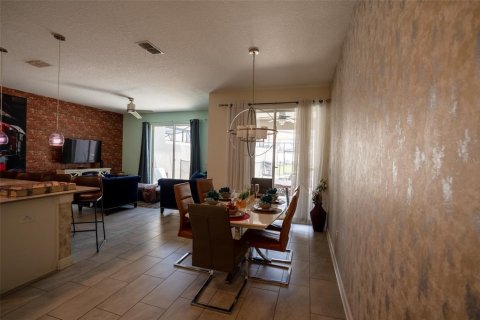 Touwnhouse à vendre à Kissimmee, Floride: 4 chambres, 177.81 m2 № 1336655 - photo 13