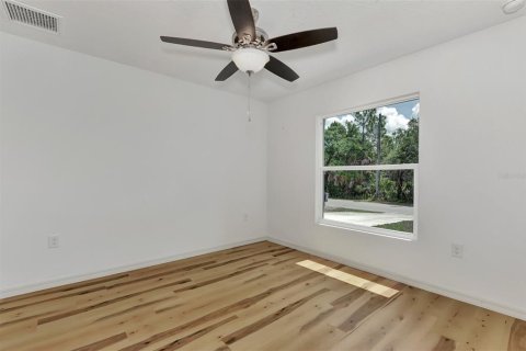 House in North Port, Florida 2 bedrooms, 95.69 sq.m. № 1336691 - photo 18