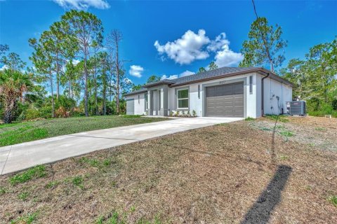 Villa ou maison à vendre à North Port, Floride: 2 chambres, 95.69 m2 № 1336691 - photo 3