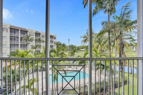 Condominio en venta en Pompano Beach, Florida, 2 dormitorios, 106.47 m2 № 1092580 - foto 1