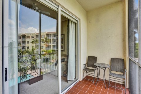 Condominio en venta en Pompano Beach, Florida, 2 dormitorios, 106.47 m2 № 1092580 - foto 19