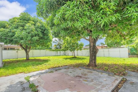 Casa en venta en Hialeah, Florida, 3 dormitorios, 124.4 m2 № 1370470 - foto 22