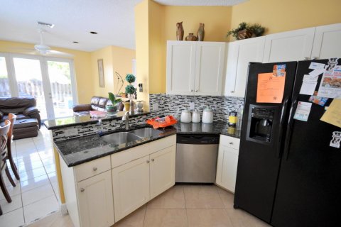 Casa en venta en Lake Worth, Florida, 3 dormitorios, 163.42 m2 № 1207492 - foto 11