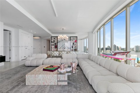 Copropriété à vendre à Sunny Isles Beach, Floride: 4 chambres, 356.74 m2 № 1358740 - photo 5