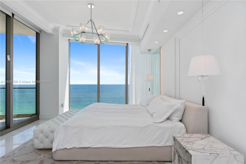 Condo in Sunny Isles Beach, Florida, 4 bedrooms  № 1358740 - photo 15