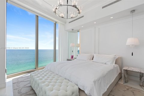 Condo in Sunny Isles Beach, Florida, 4 bedrooms  № 1358740 - photo 14