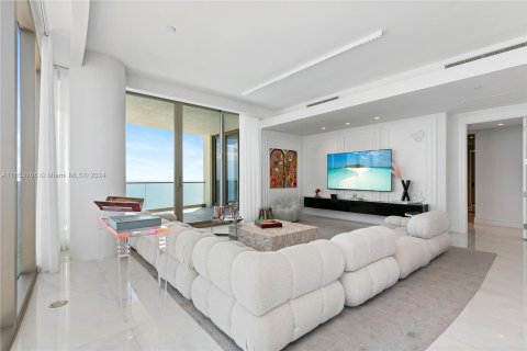 Condo in Sunny Isles Beach, Florida, 4 bedrooms  № 1358740 - photo 4