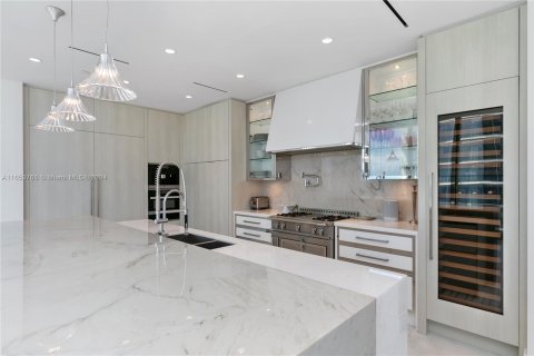 Copropriété à vendre à Sunny Isles Beach, Floride: 4 chambres, 356.74 m2 № 1358740 - photo 10