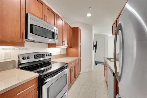 Condo in Fort Lauderdale, Florida, 1 bedroom  № 1358739 - photo 8