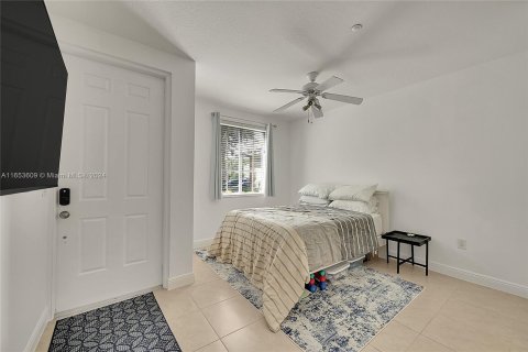 Condo in Fort Lauderdale, Florida, 1 bedroom  № 1358739 - photo 11