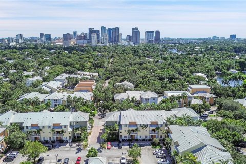 Condo in Fort Lauderdale, Florida, 1 bedroom  № 1358739 - photo 24