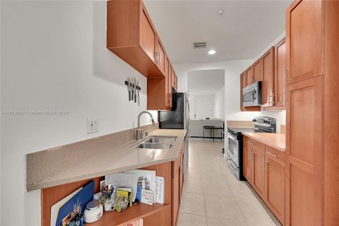 Condo in Fort Lauderdale, Florida, 1 bedroom  № 1358739 - photo 10