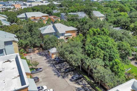 Condo in Fort Lauderdale, Florida, 1 bedroom  № 1358739 - photo 27