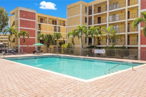 Condominio en venta en Miami, Florida, 1 dormitorio, 77.85 m2 № 1358703 - foto 25