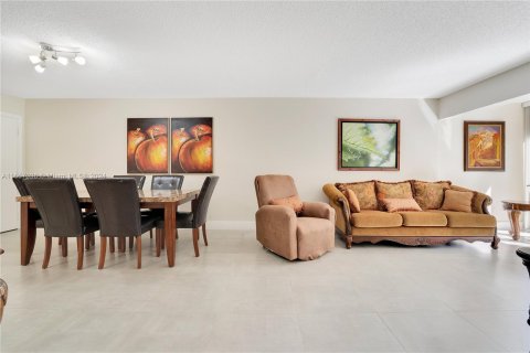 Copropriété à vendre à Miami, Floride: 1 chambre, 77.85 m2 № 1358703 - photo 10