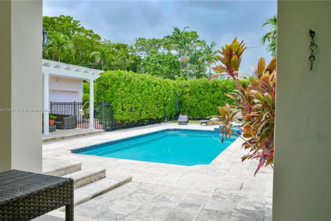 Villa ou maison à vendre à Coral Gables, Floride: 4 chambres № 1358785 - photo 6