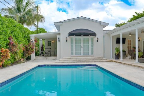 Villa ou maison à vendre à Coral Gables, Floride: 4 chambres № 1358785 - photo 4