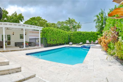 Villa ou maison à vendre à Coral Gables, Floride: 4 chambres № 1358785 - photo 7