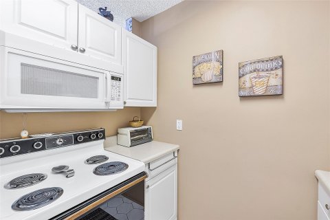 Condominio en venta en Hallandale Beach, Florida, 1 dormitorio, 56.11 m2 № 1172284 - foto 8