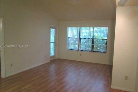 Copropriété à vendre à Pompano Beach, Floride: 1 chambre, 57.6 m2 № 1127295 - photo 2