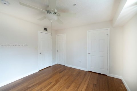 Touwnhouse à vendre à Aventura, Floride: 2 chambres, 122.26 m2 № 1239105 - photo 11