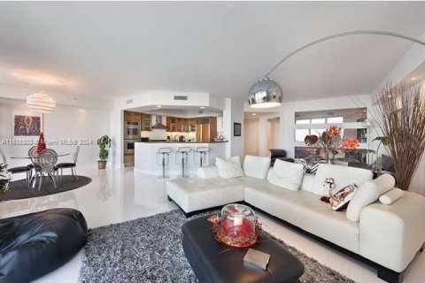 Condominio en venta en Aventura, Florida, 3 dormitorios, 285.12 m2 № 1239107 - foto 3